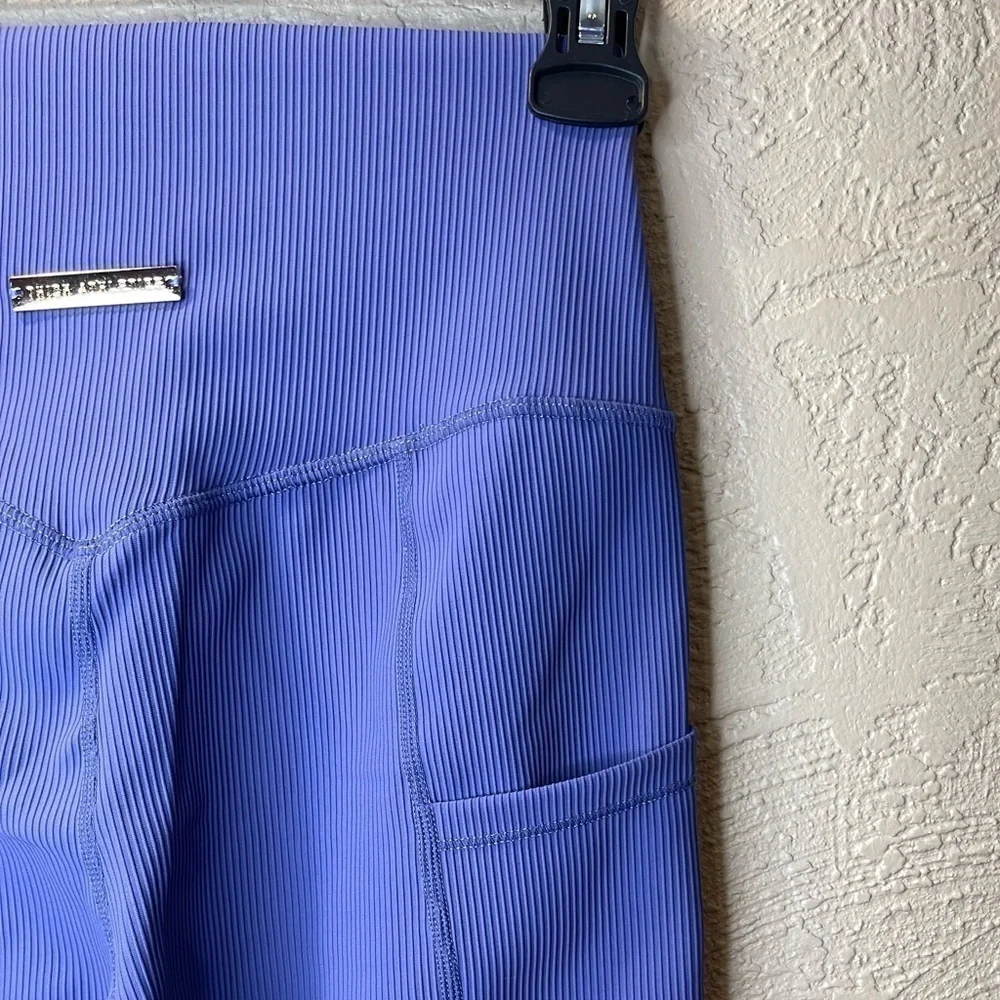 Thick Athletics LUX Ribbed On-the-Move Purple Leggings Side Pockets - Picture 7 of 12